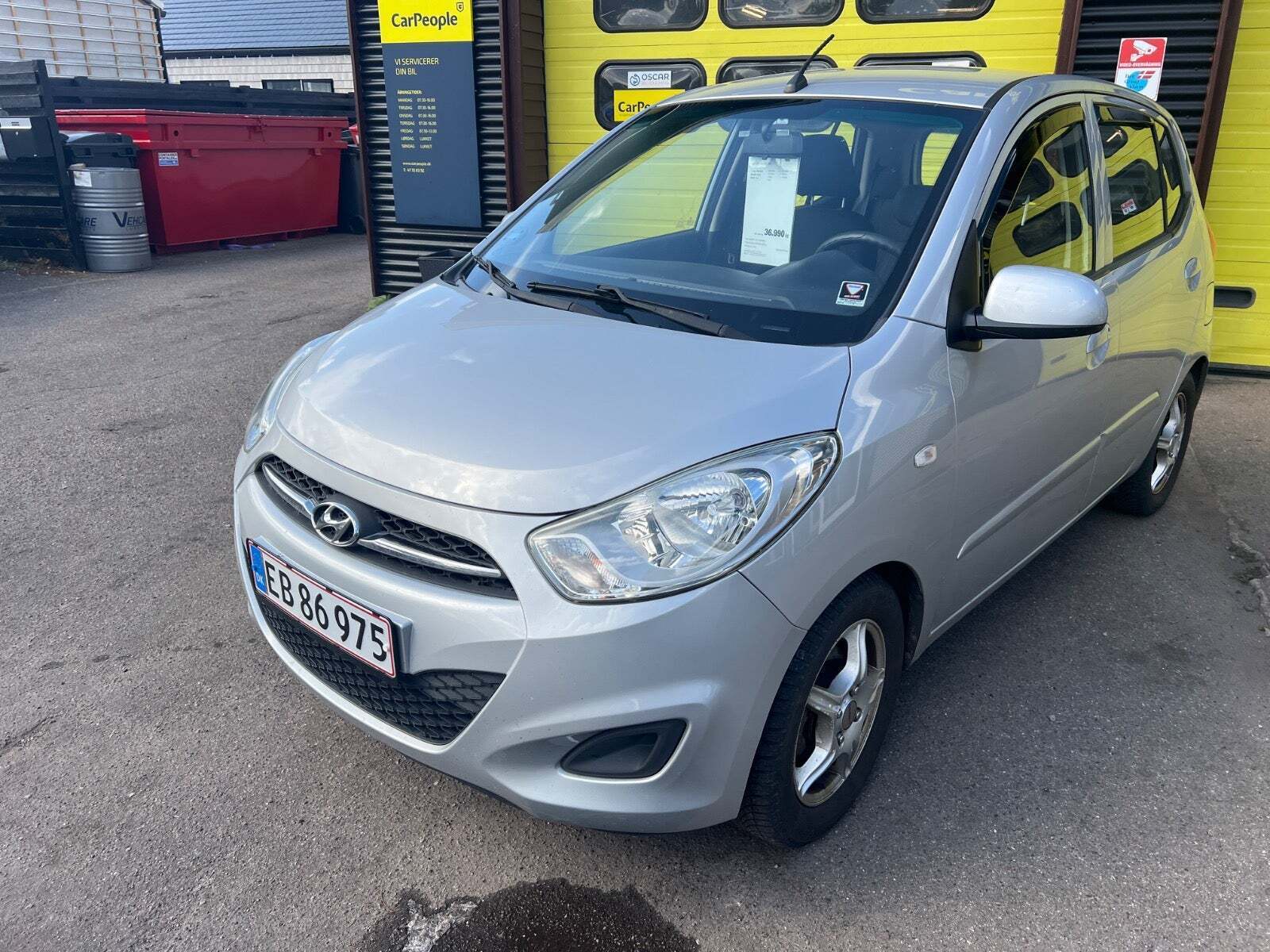 Sølv Hyundai i10 fra 2012