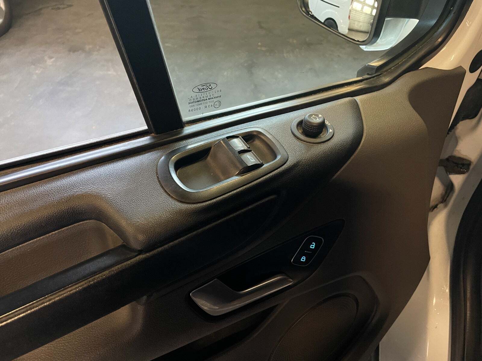 Hvid Ford Transit Custom 300L fra 2019