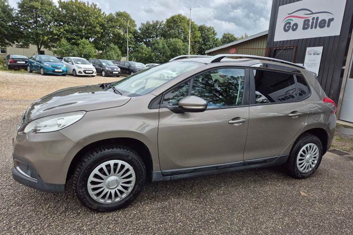 Grøn Peugeot 2008 fra 2015