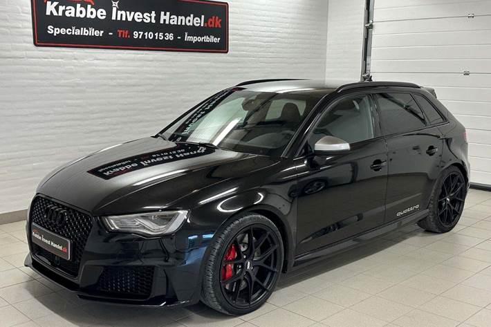 Sort Audi RS3 fra 2015 set udefra