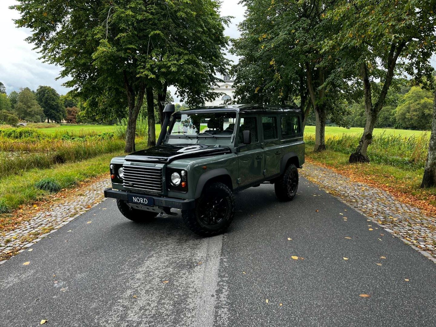 Land Rover 952 Land Rover Defender 110 2,2 TD4 SW E - 3.952 kr/mdr