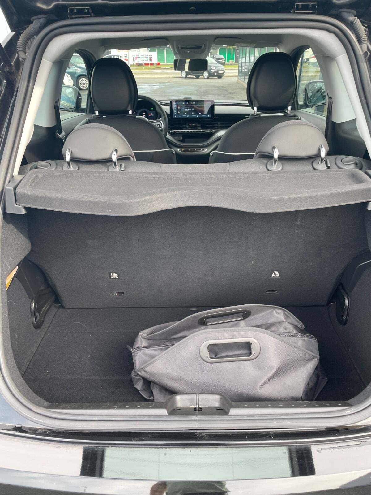 Sort Fiat 500e fra 2023