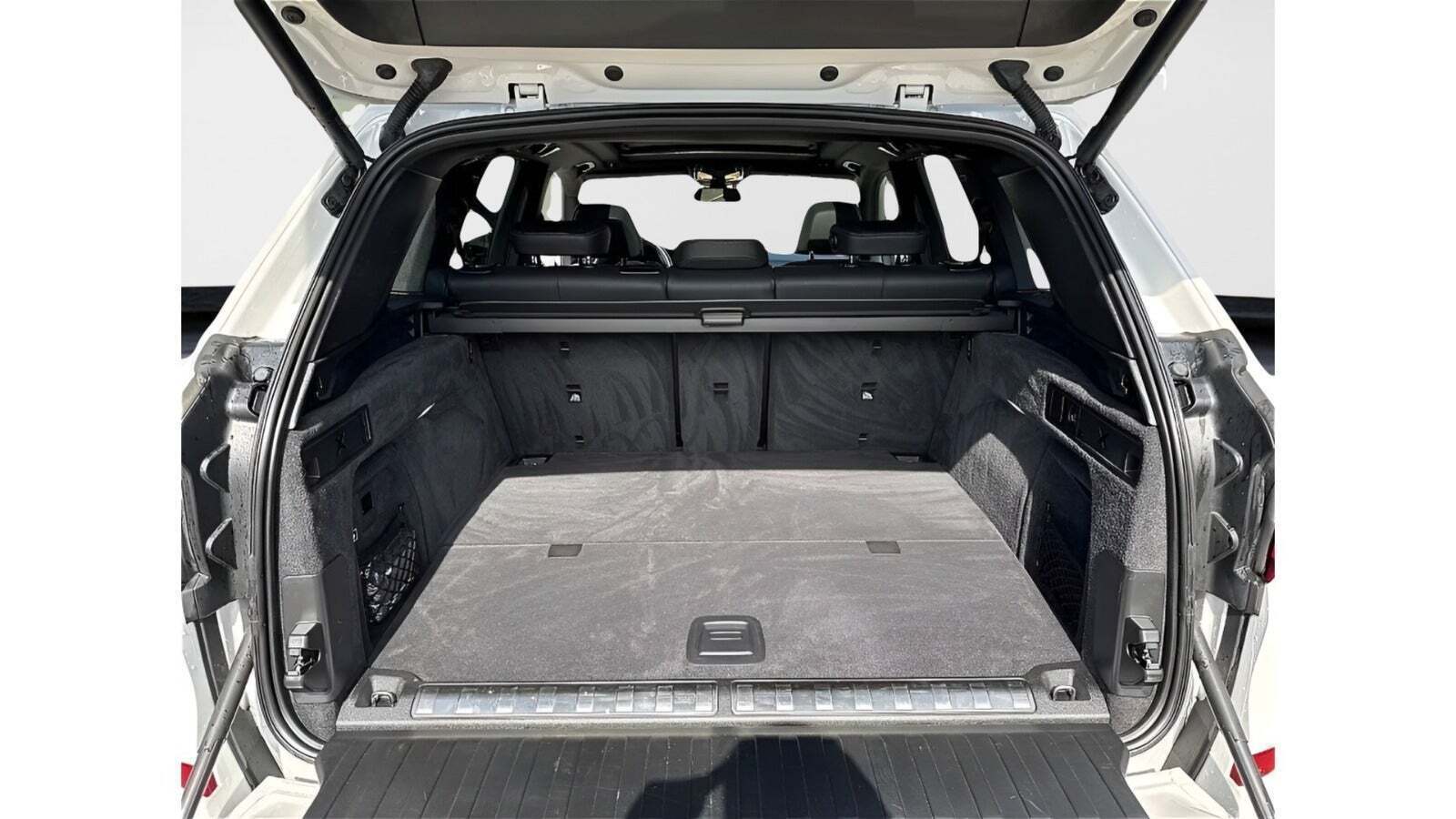 Hvid BMW X5 fra 2022