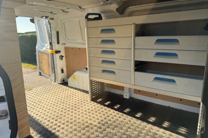 Hvid Ford Transit Custom Van fra 2020