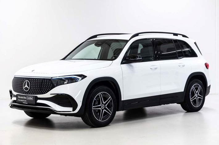 Hvid Mercedes EQB350 fra 2025 set udefra