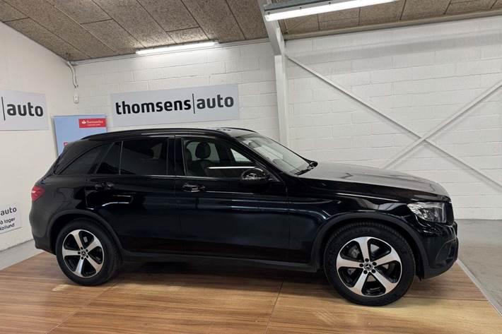 Sort Mercedes GLC220 d fra 2018