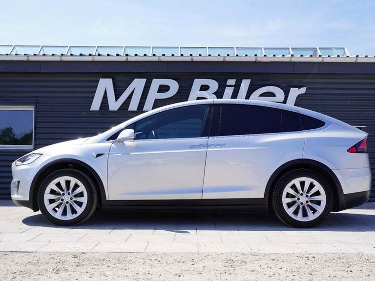 Tesla Model X 75D