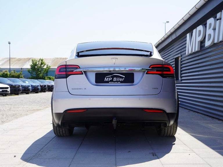 Tesla Model X 75D