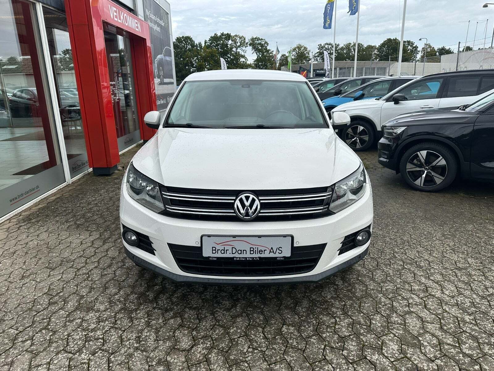 Hvid VW Tiguan fra 2013