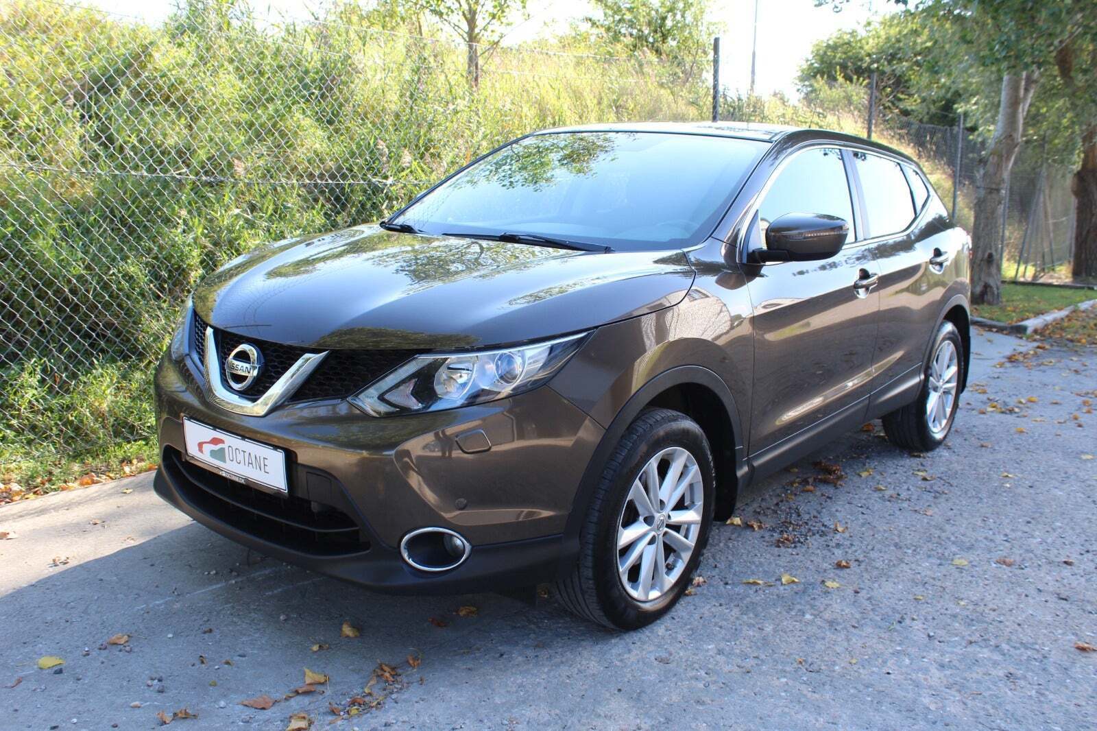 Bronze Nissan Qashqai fra 2014