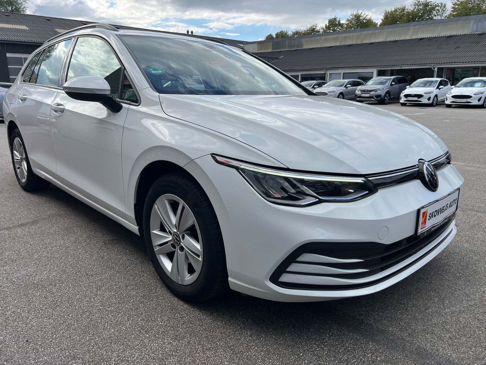 Hvid VW Golf VIII fra 2021