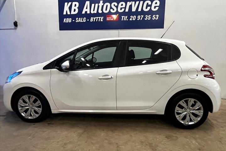 Hvid Peugeot 208 fra 2012