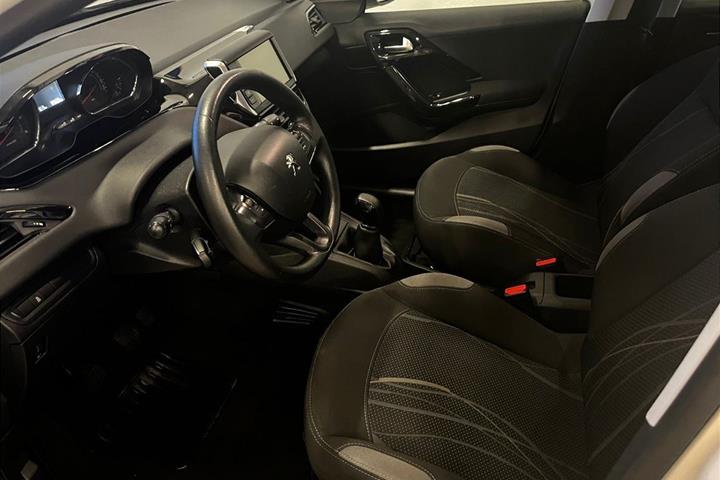 Hvid Peugeot 208 fra 2012