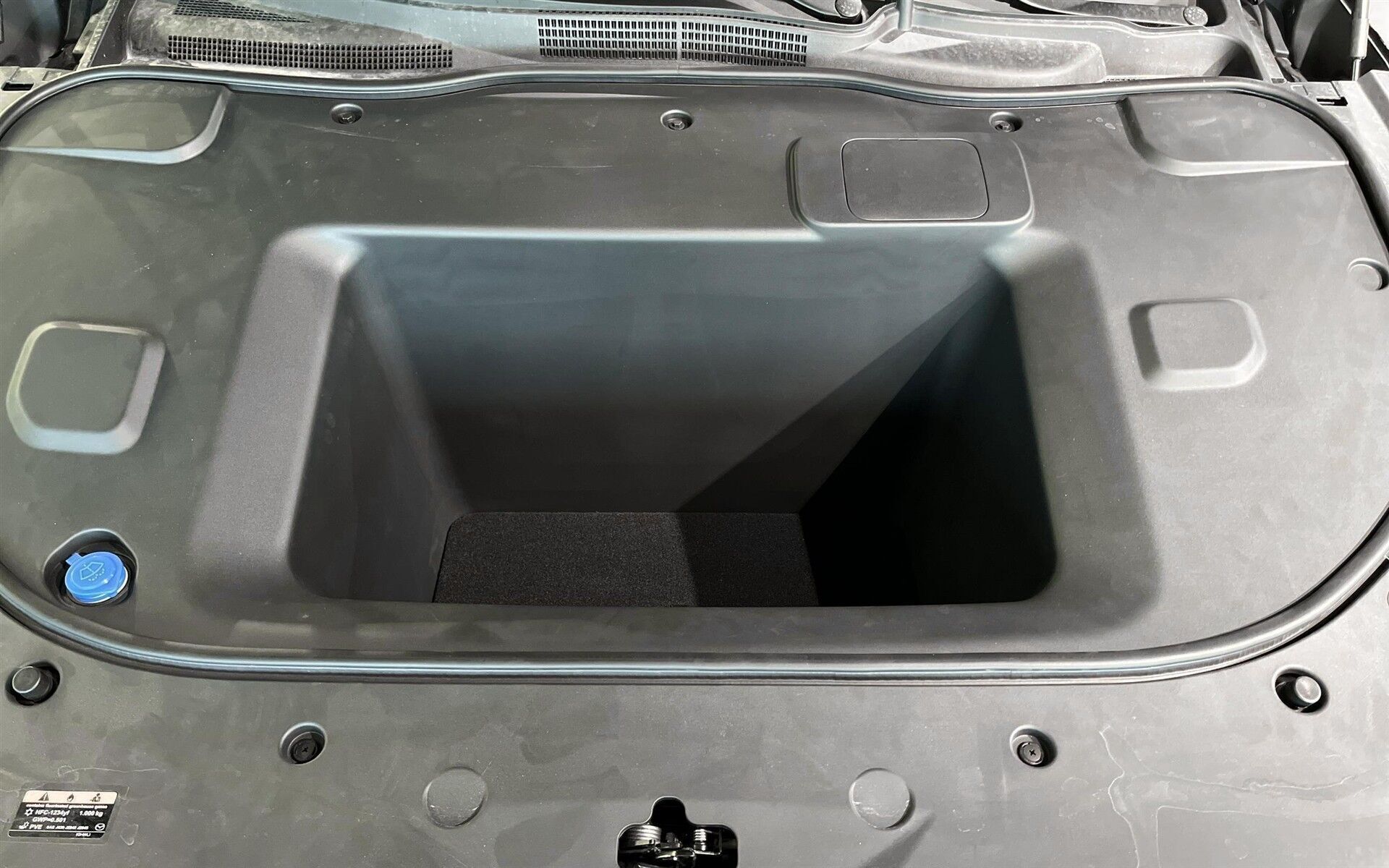 Blå Mazda 6e fra 2025