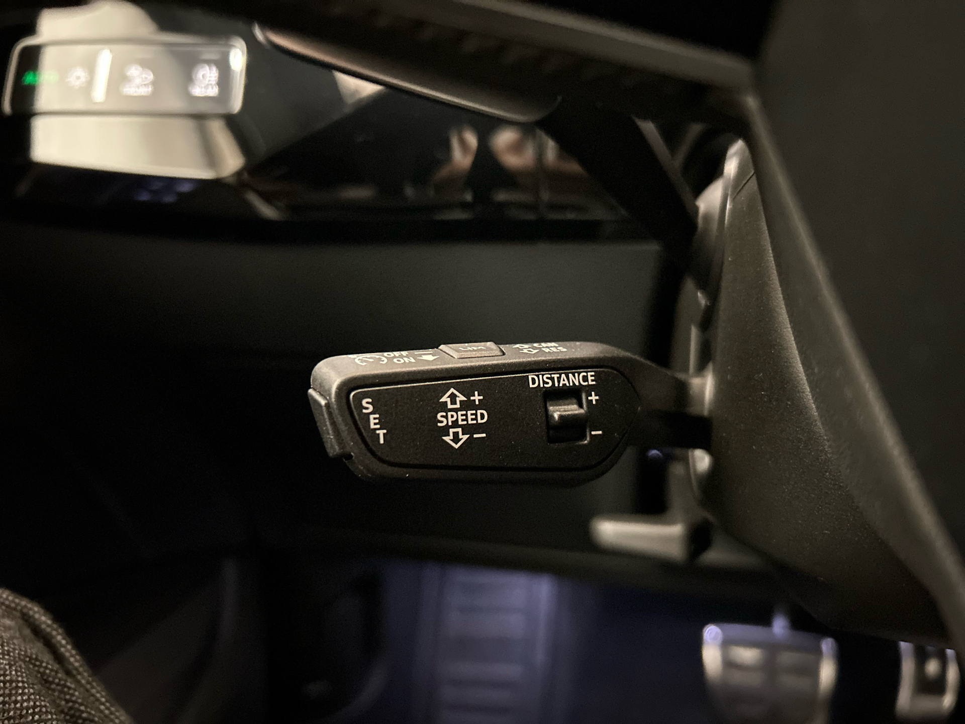Hvid Audi Q8 fra 2023