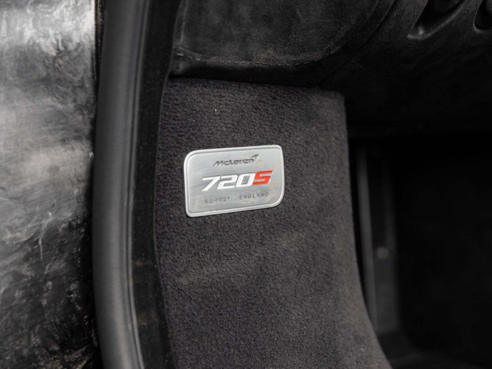 Orange McLaren 720S fra 2020