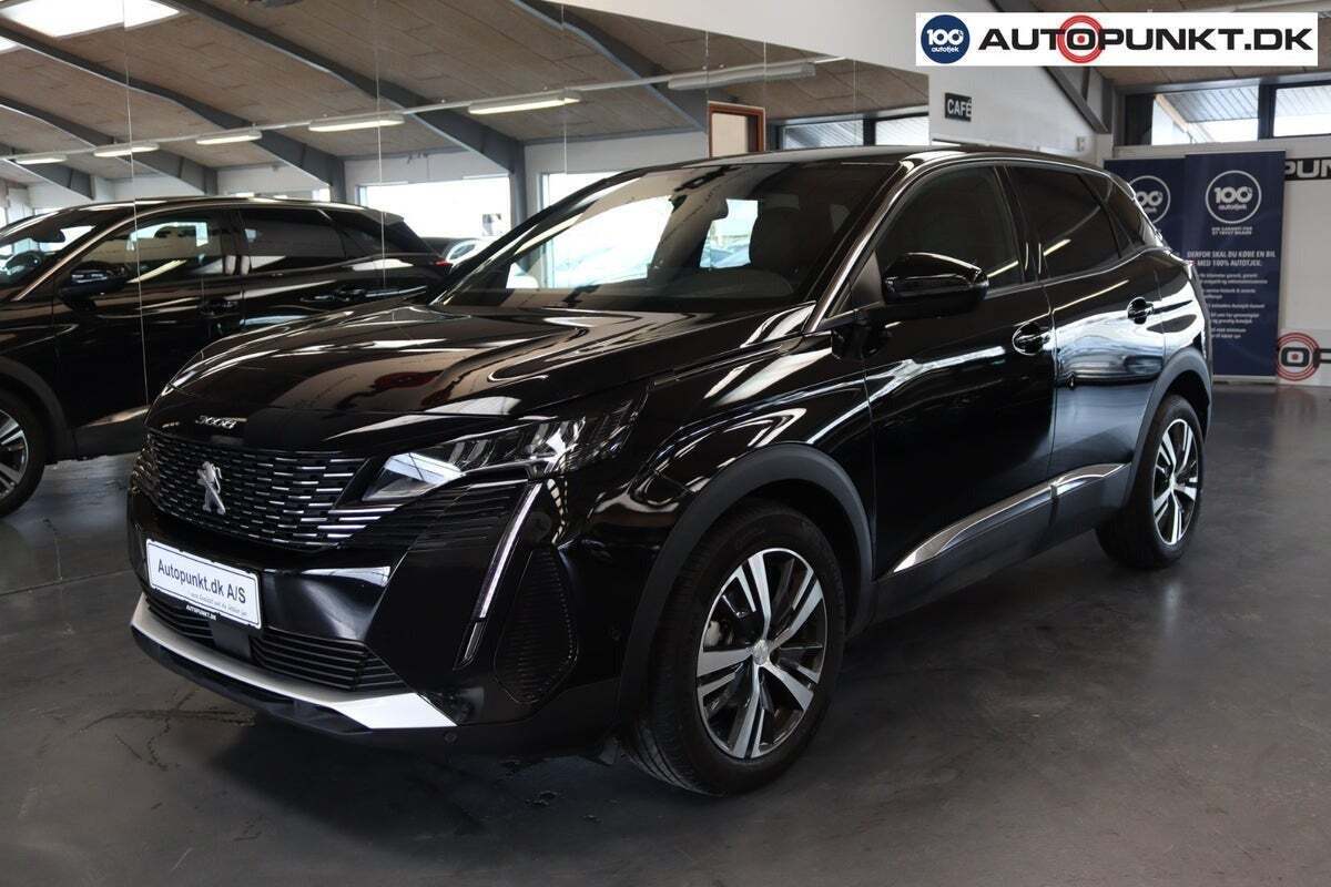 Sort Peugeot 3008 fra 2023 set udefra
