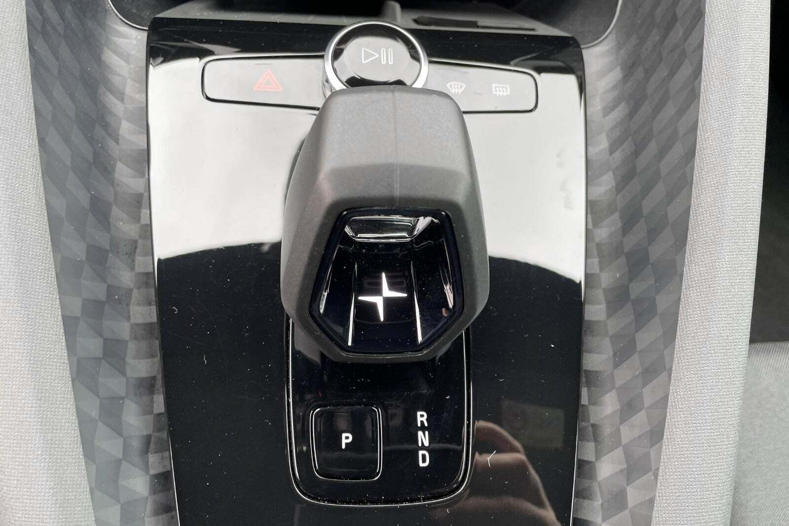 Grå Polestar 2 fra 2024