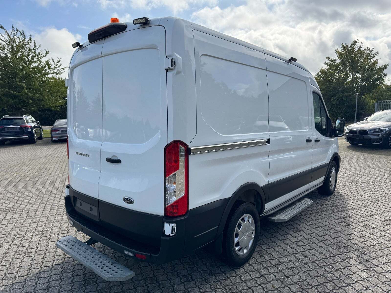 Hvid Ford Transit 350 L2 Van fra 2021