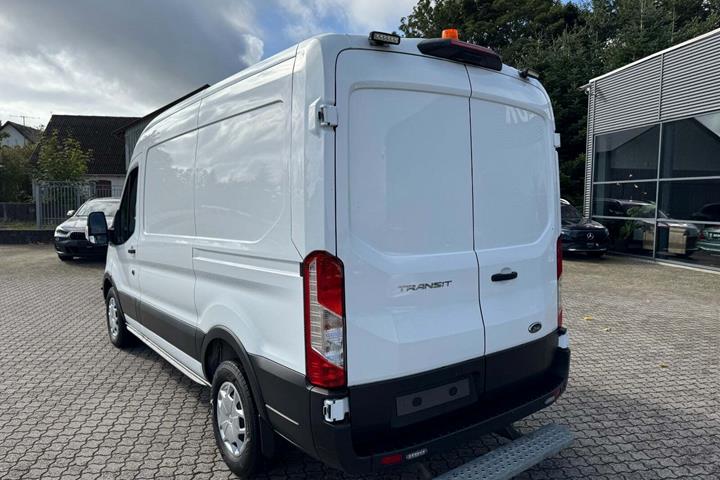 Hvid Ford Transit 350 L2 Van fra 2021