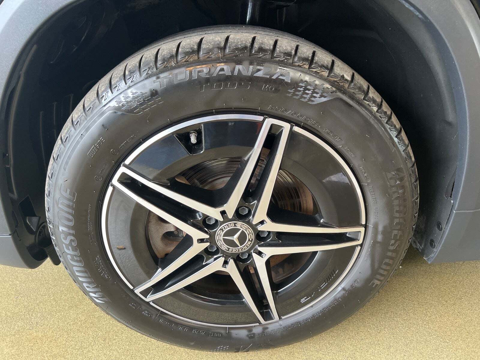 Sort Mercedes EQA250 fra 2022