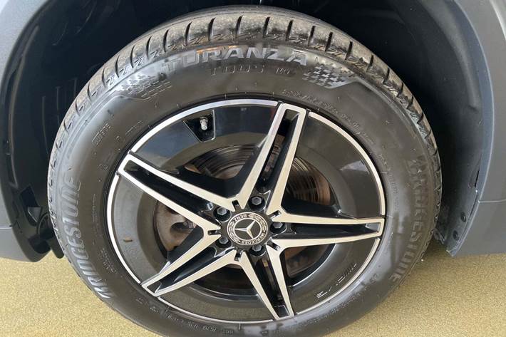 Sort Mercedes EQA250 fra 2022