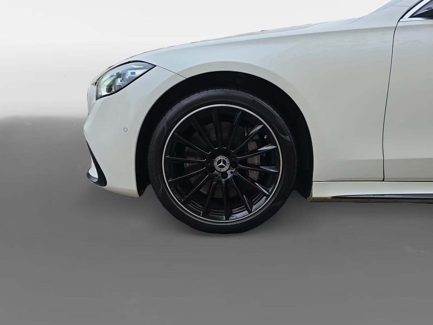 Hvid Mercedes S580 e fra 2022