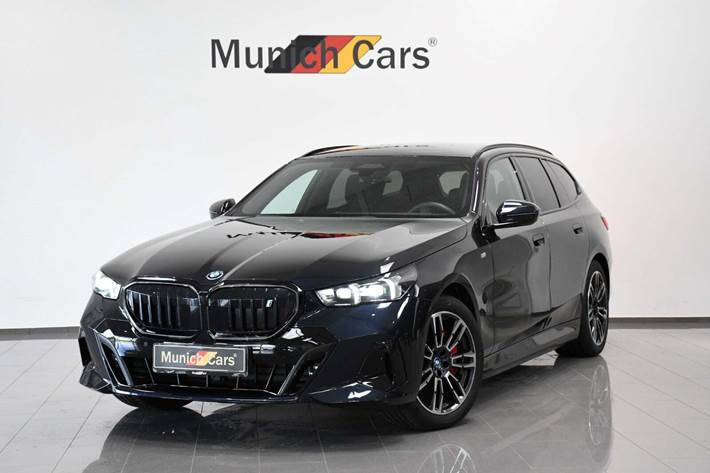 Sort BMW i5 fra 2025 set udefra