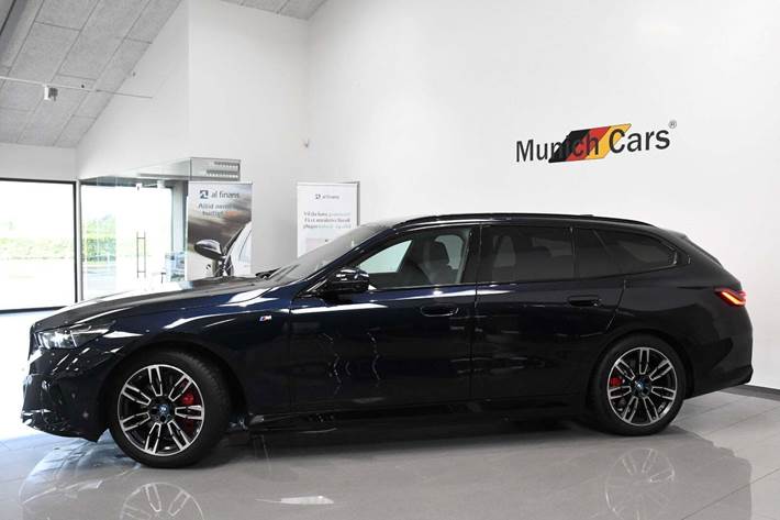 Sort BMW i5 fra 2025