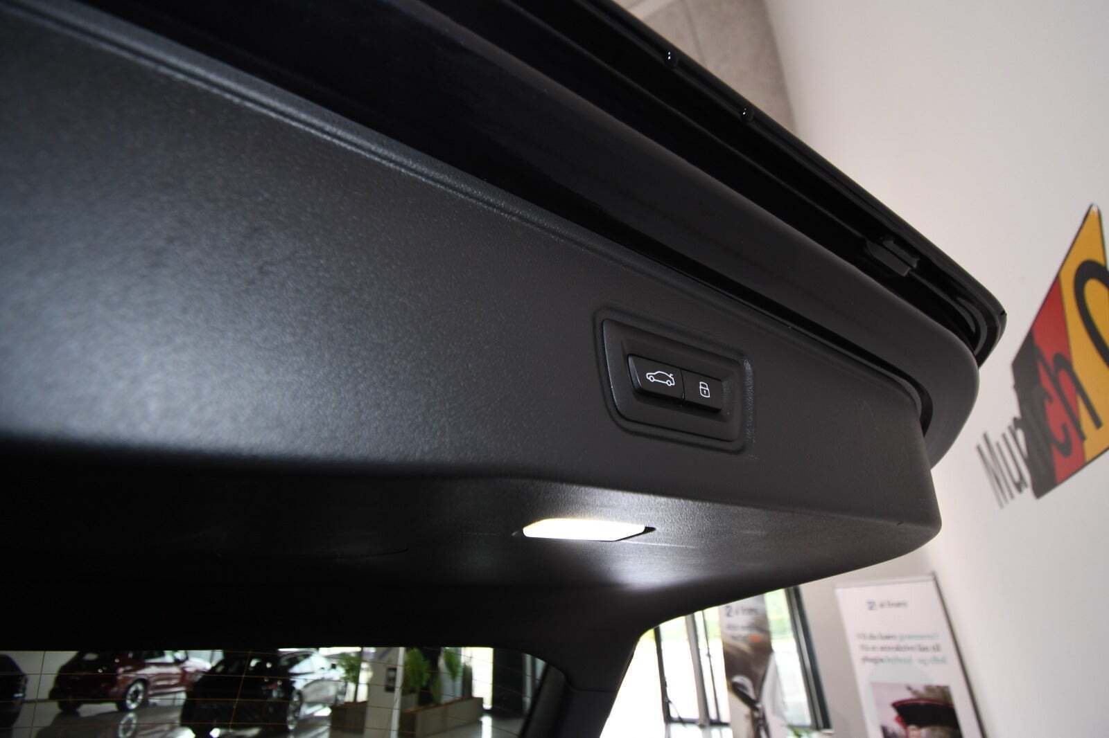 Sort BMW i5 fra 2025