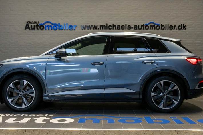 Blå Audi Q4 e-tron fra 2022
