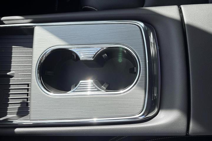 Hvid Mazda 6e fra 2025