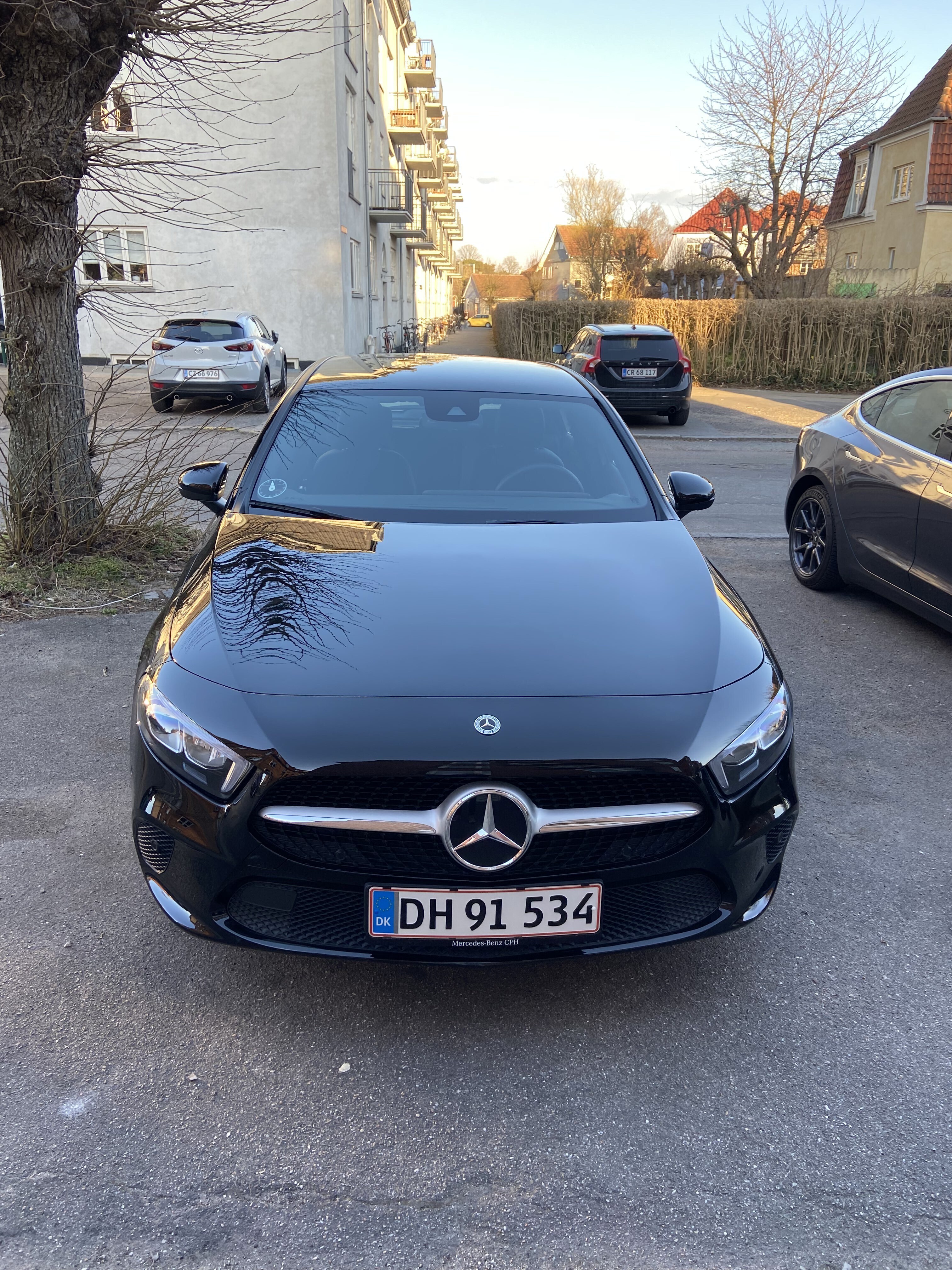 Mercedes A-Klasse 1,3 250 e Hatchback 8G-DCT