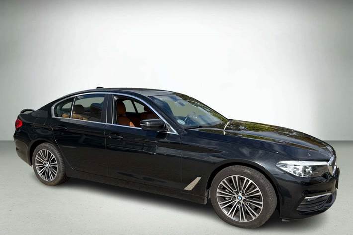 Sort BMW 530i fra 2019