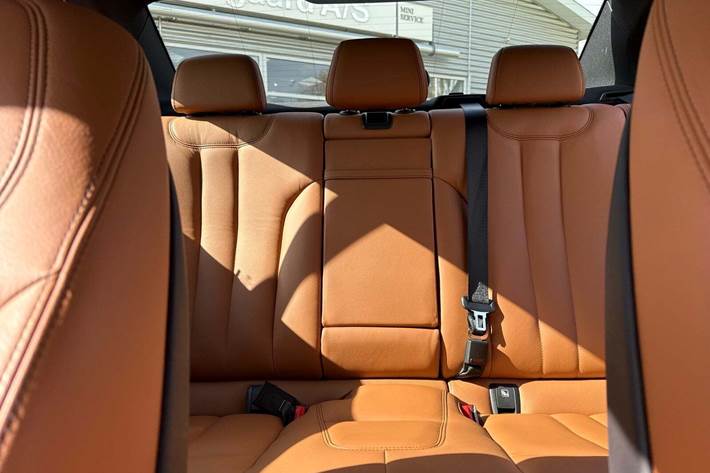 Sort BMW 530i fra 2019