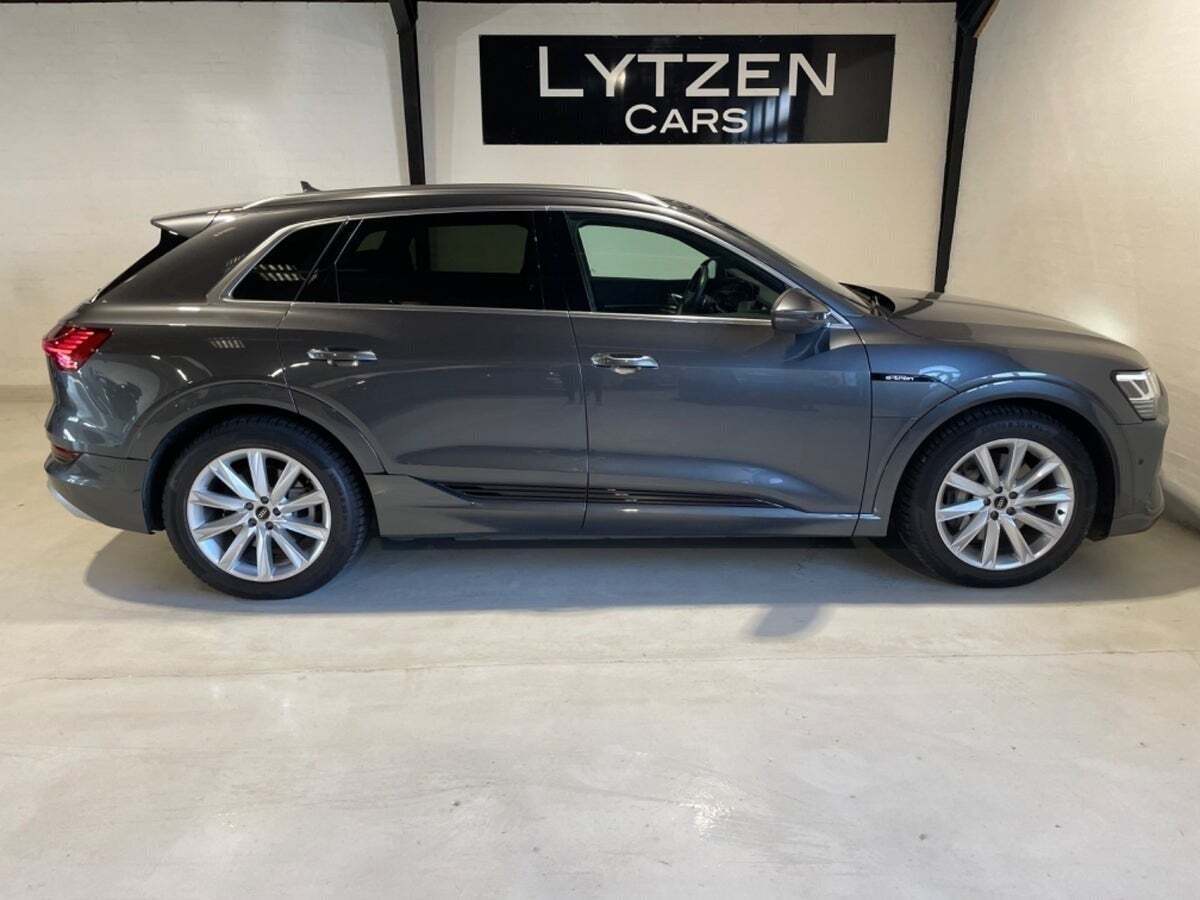 Audi e-tron 55 S-line quattro