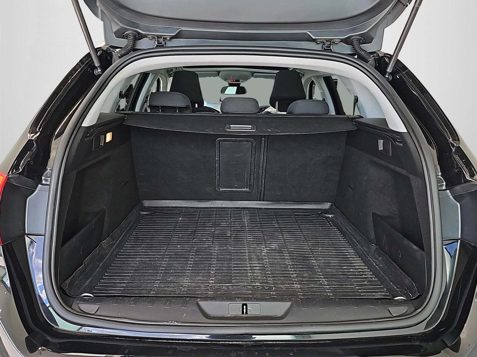 Sort Peugeot 308 fra 2018