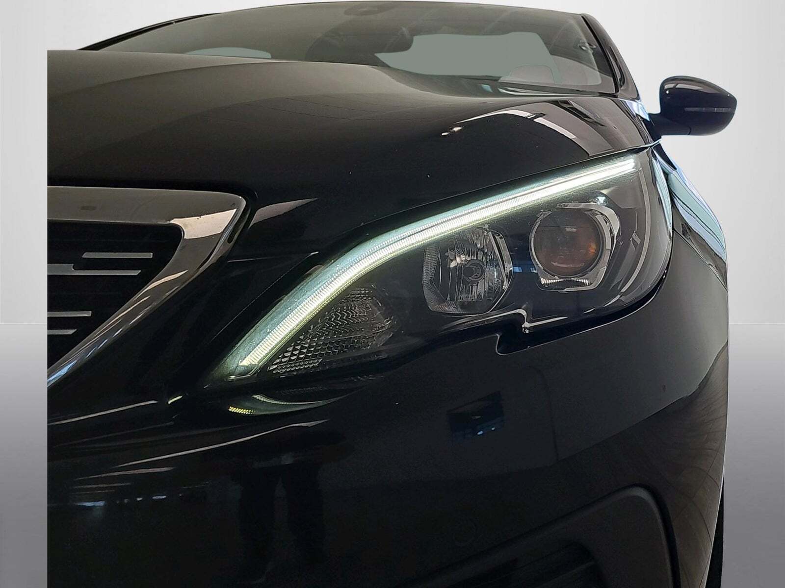 Sort Peugeot 308 fra 2018