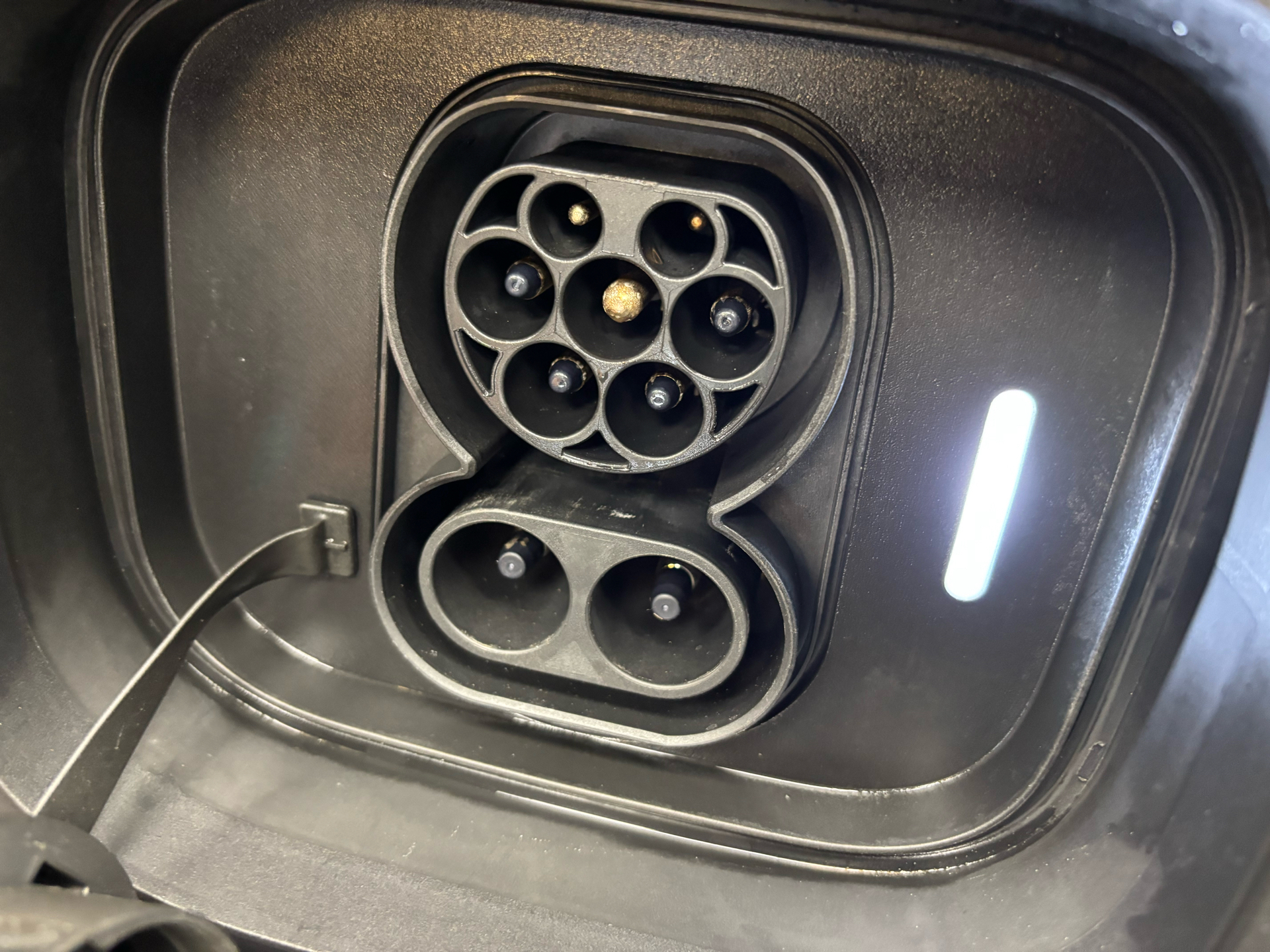 Grå Volvo EX90 fra 2025