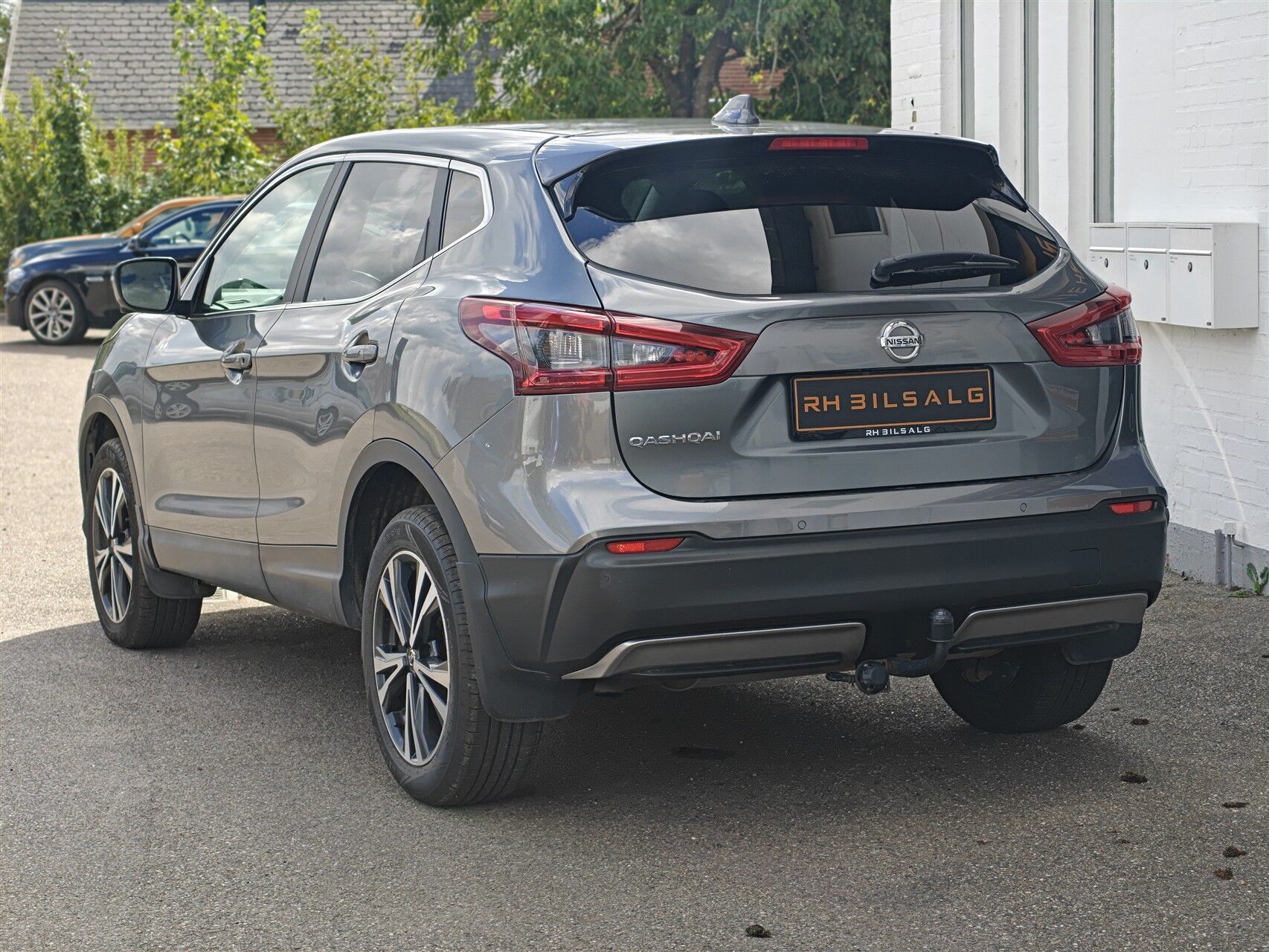 Grå Nissan Qashqai fra 2017