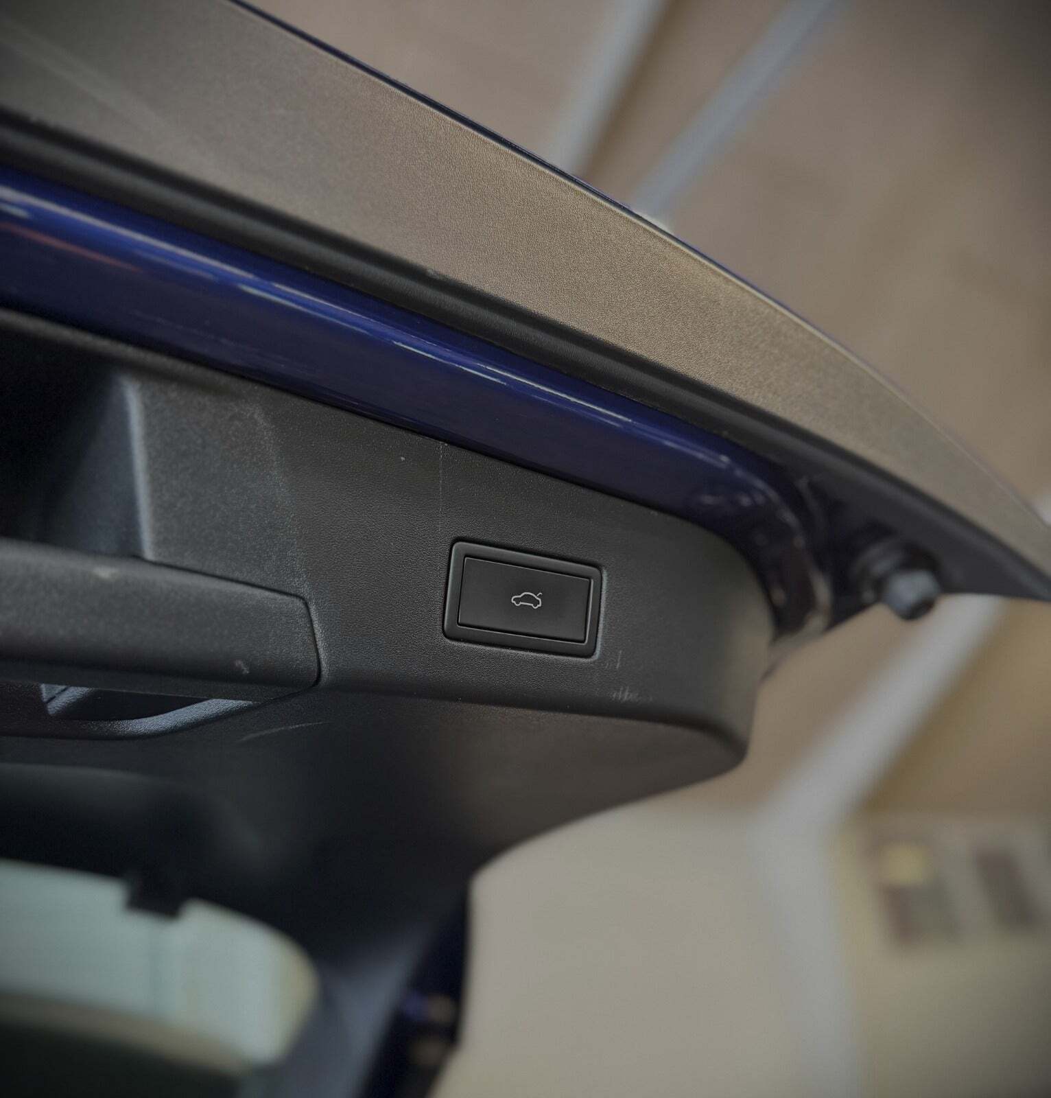 Blå VW ID.4 fra 2023
