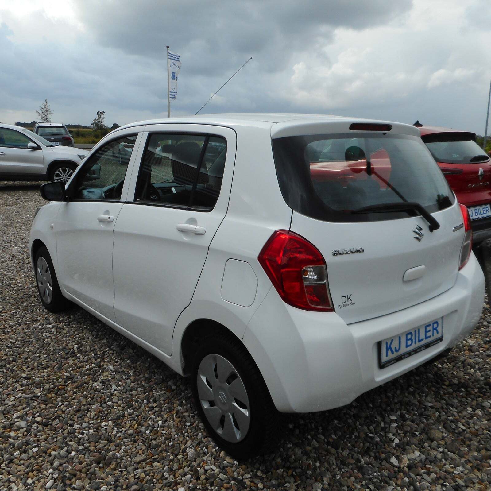 Hvid Suzuki Celerio fra 2015