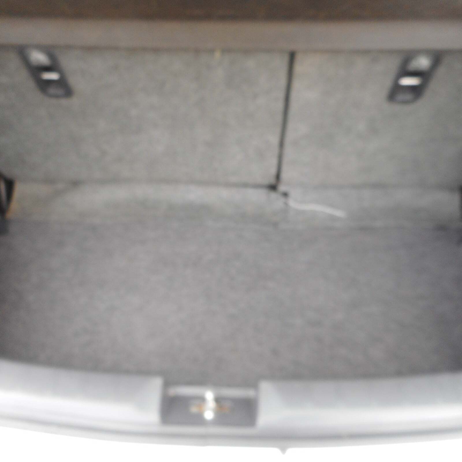 Hvid Suzuki Celerio fra 2015 set indefra