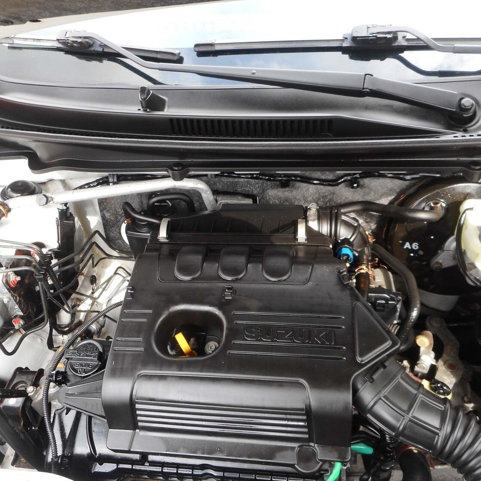 Hvid Suzuki Celerio fra 2015