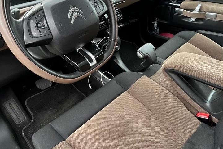 Hvid Citroën C4 Cactus fra 2014