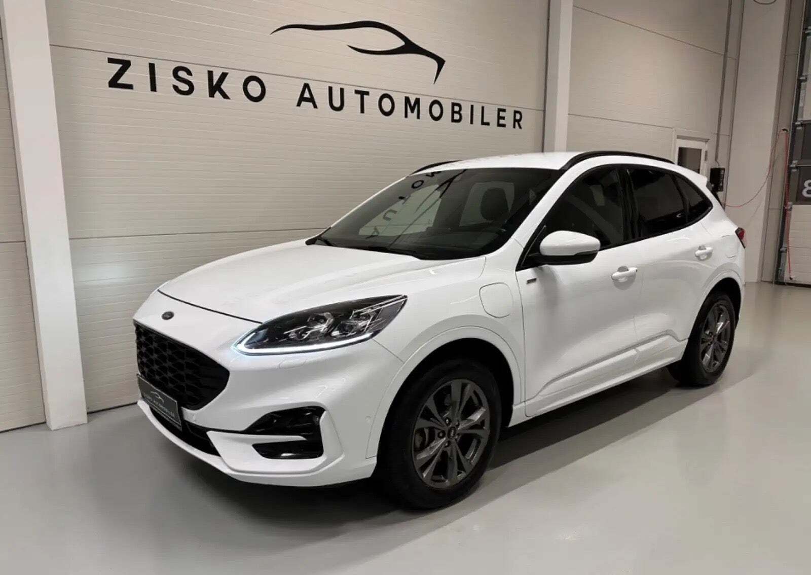 Ford Kuga 2,5 PHEV ST-Line X CVT