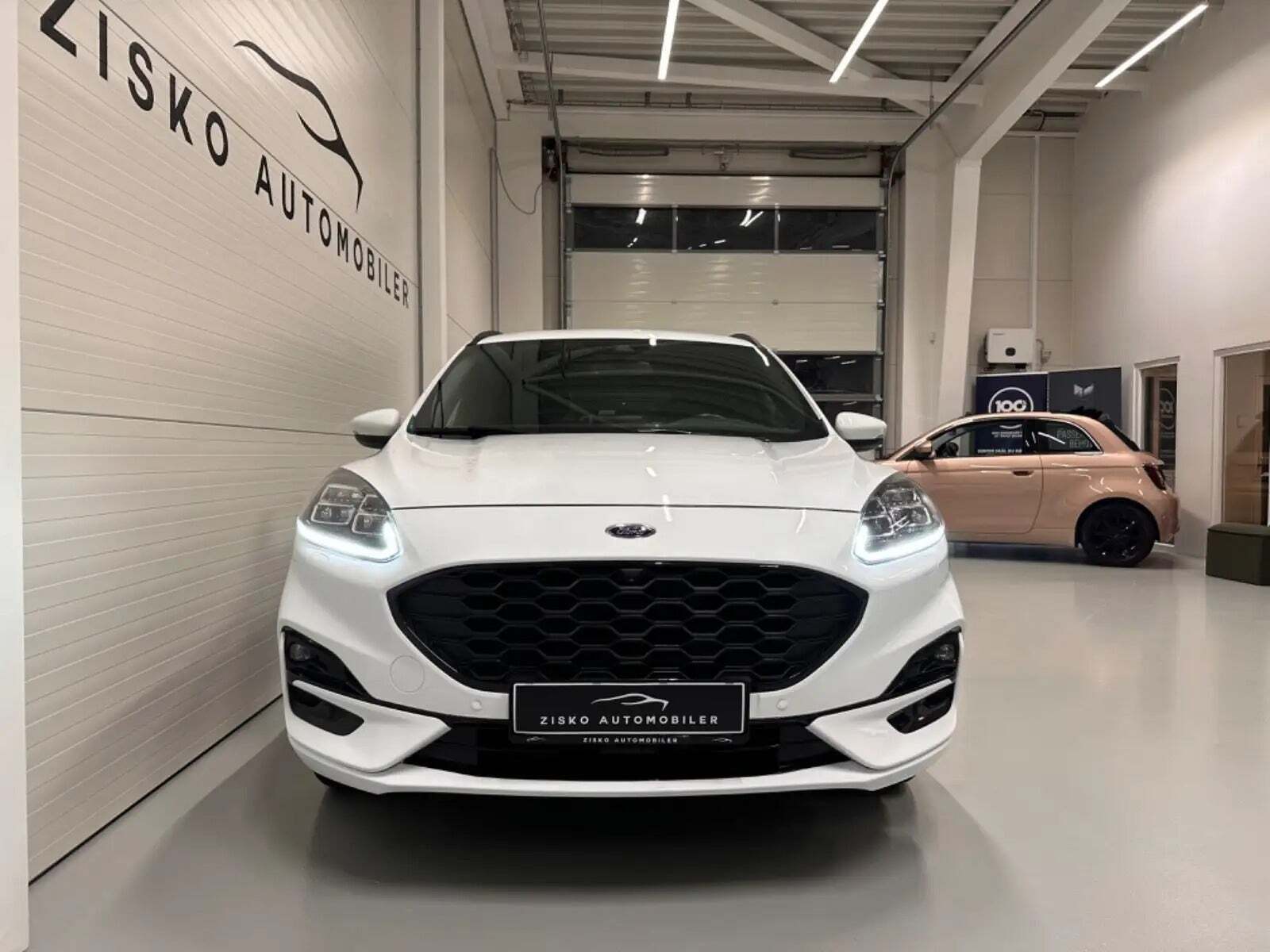 Ford Kuga 2,5 PHEV ST-Line X CVT