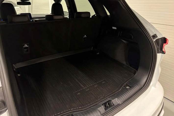 Hvid Ford Kuga fra 2021