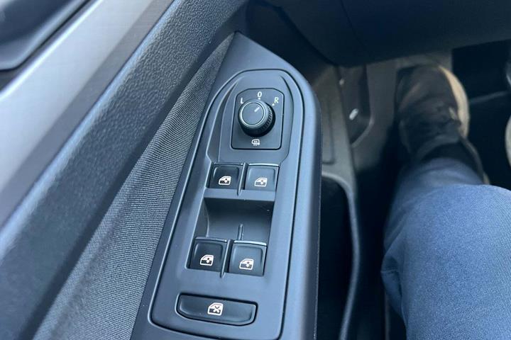 Hvid VW Golf VIII fra 2021