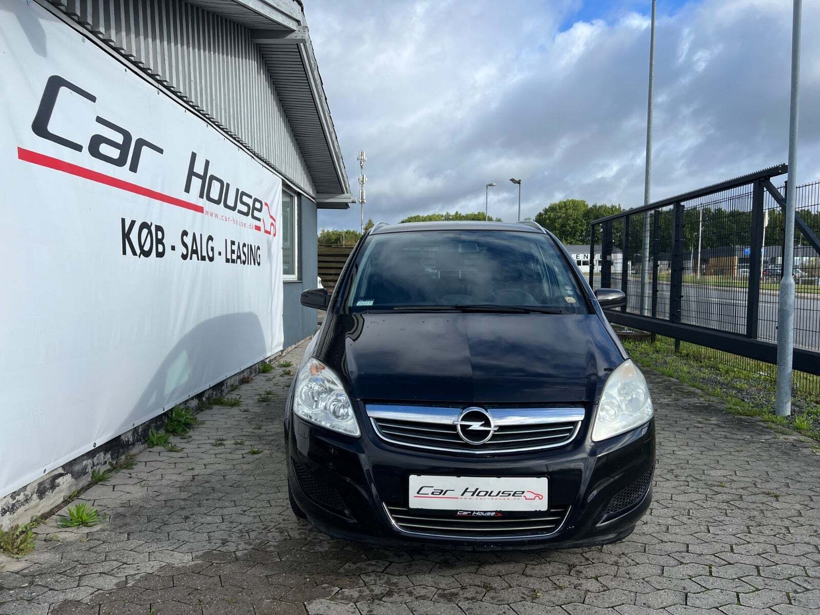 Sort Opel Zafira fra 2008